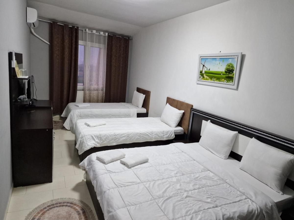 טטובו Hotel Yal Restaurant מראה חיצוני תמונה