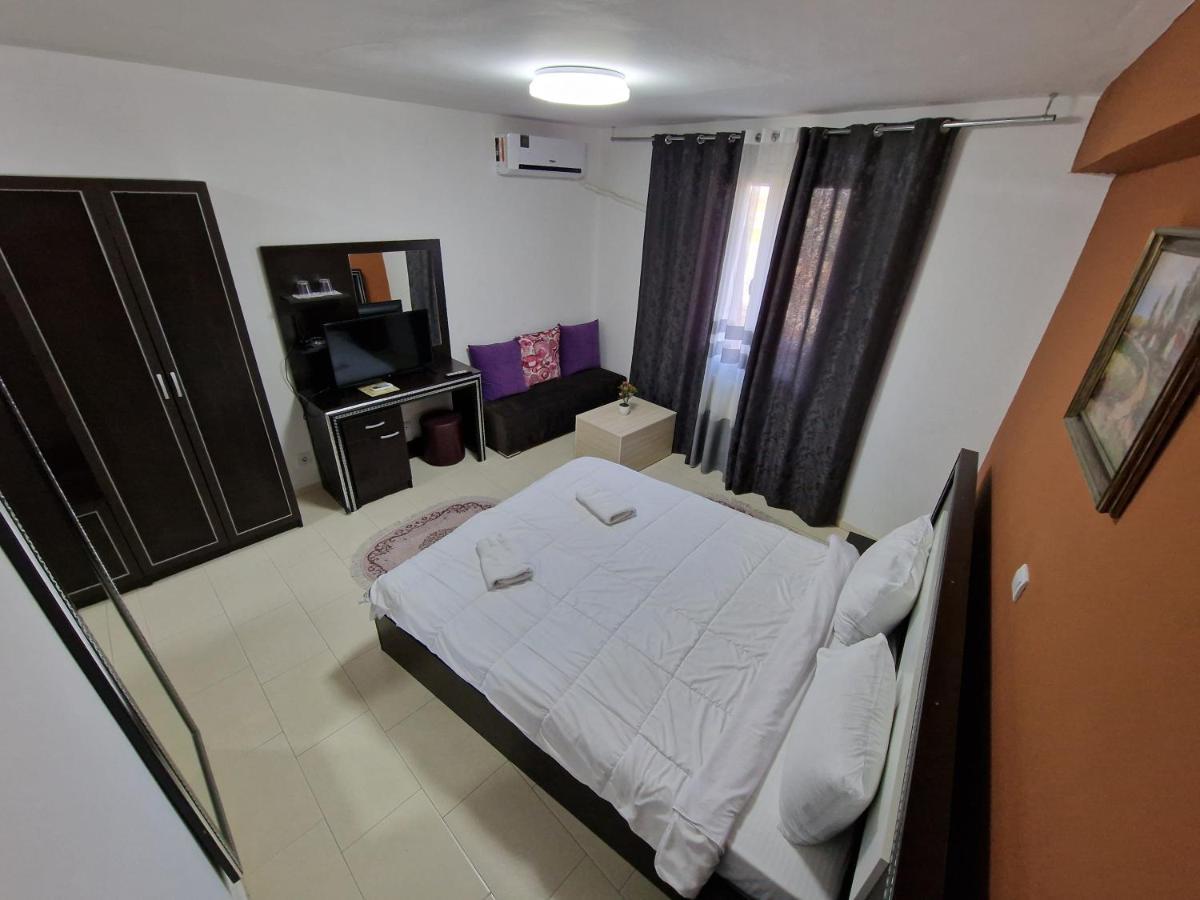 טטובו Hotel Yal Restaurant מראה חיצוני תמונה