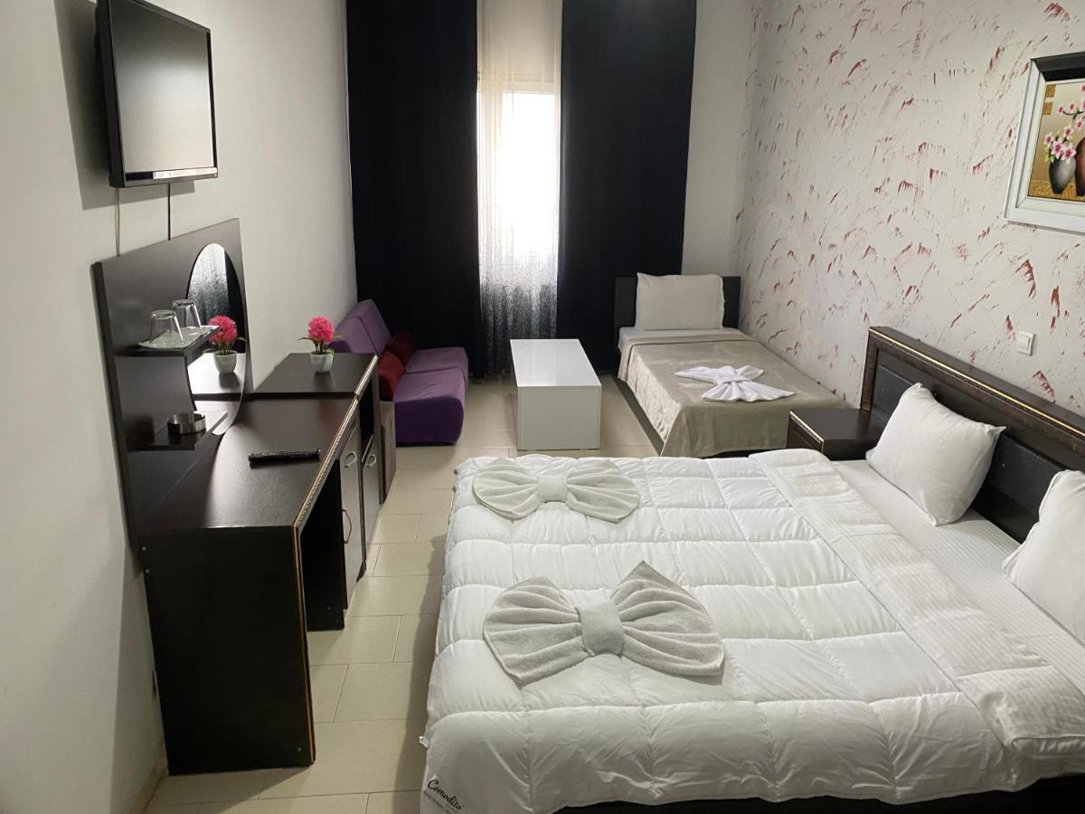 טטובו Hotel Yal Restaurant מראה חיצוני תמונה