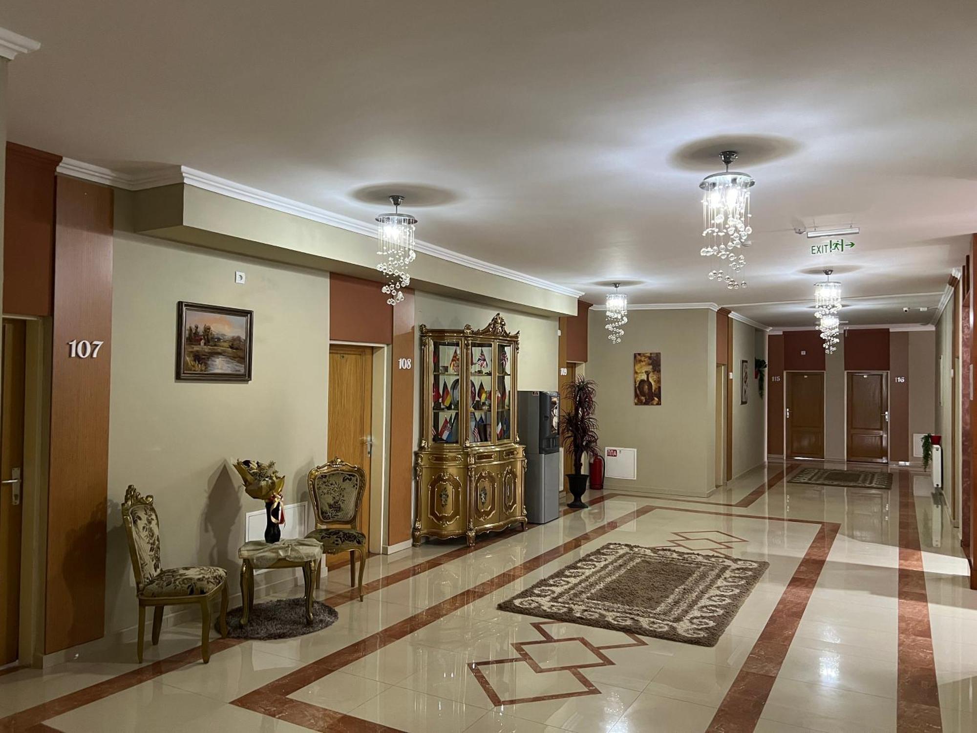 טטובו Hotel Yal Restaurant מראה חיצוני תמונה