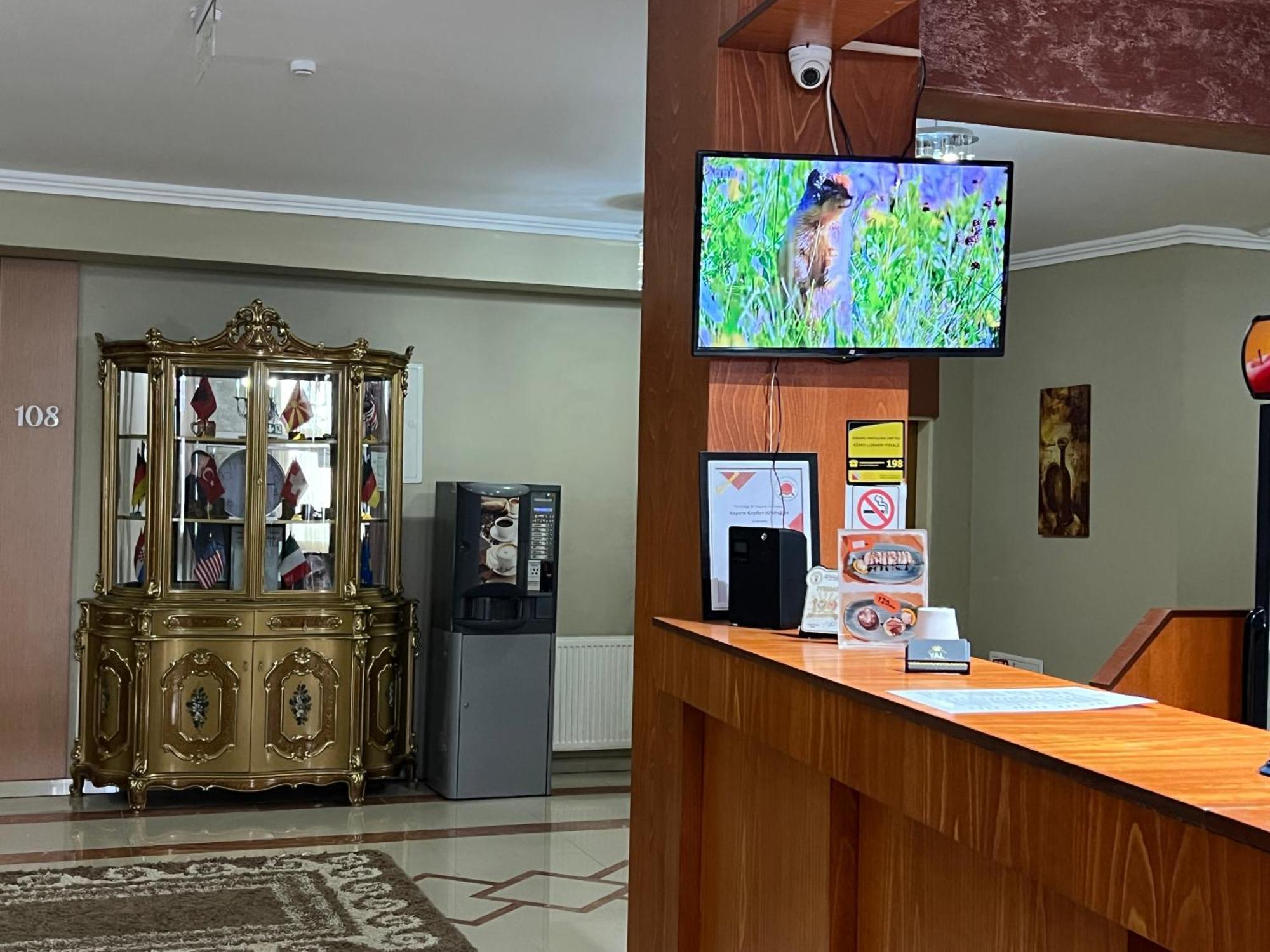 טטובו Hotel Yal Restaurant מראה חיצוני תמונה
