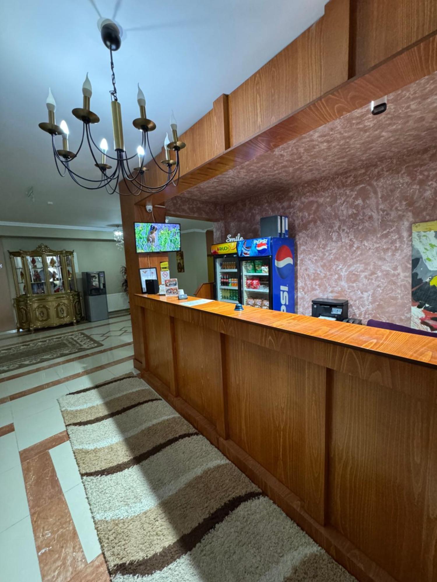 טטובו Hotel Yal Restaurant מראה חיצוני תמונה